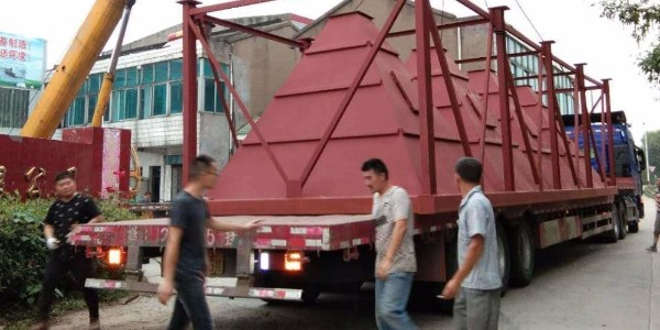 粉尘爆炸需要格外注意，厂家万事建议选择脉冲布袋除尘器来预防！